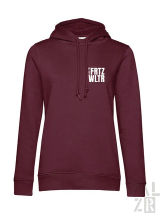 Bordeauxfarbene Kapuzenjacke mit weißem Textdesign, das ’fritz’ und ’wltr’ zeigt, aus weichem Baumwollmischgewebe.