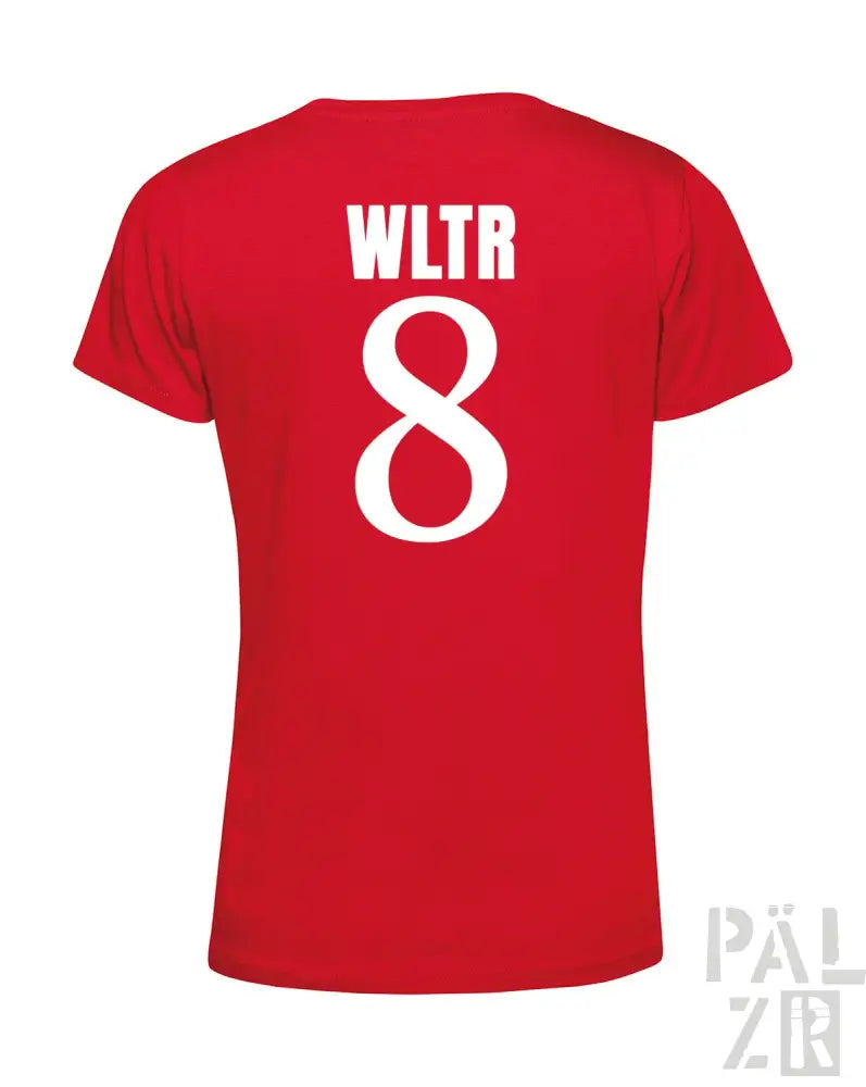Rotes T-Shirt mit weißem Text- und Zahlen-Design, wahrscheinlich aus Baumwolle oder Polyester-Mischung.
