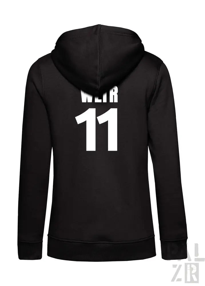 Schwarze Kapuzenjacke mit Reißverschluss und „weir 11“-Design auf dem Rücken.