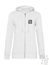 Weiße Kapuzenjacke mit Reißverschluss und schwarzem „palzie“-Logo auf der Brust.