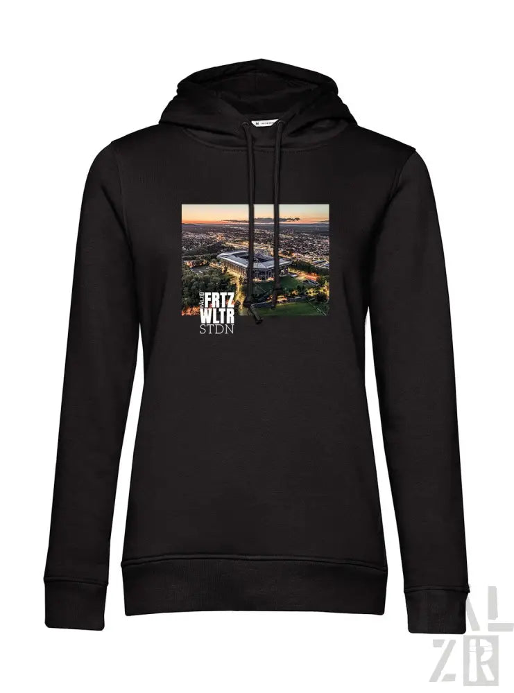 Schwarzer Hoodie mit Stadtbild-Design und Text ’freit wilt stad’, aus Baumwolle.