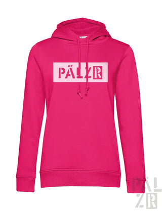 Rosa Hoodie mit ‘pälzr’-Logo in Weiß und Rot, aus Baumwolle gefertigt.