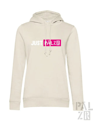 Cremeweiße Kapuzenjacke mit ’justpalze’-Logo in weißem und pinkem Design, mit Kordelzügen.