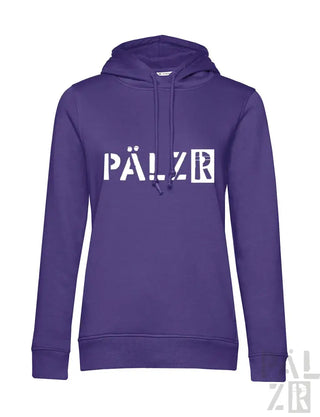 Violetter Hoodie mit ’pälzr’ Textdesign, aus weichem Baumwollmischgewebe.