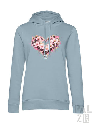 Hellblaues Damen-Hoodie mit einem lebendigen pink-weißen Kirschblüten-Herz-Design und Spritzeffekten.