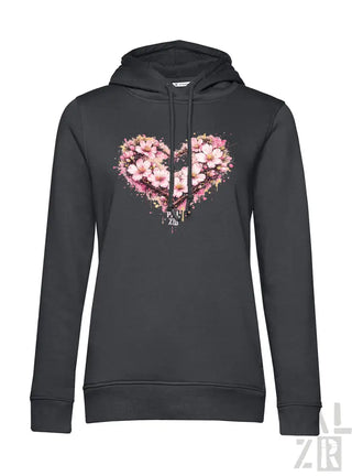 Schwarzer Hoodie mit einem lebendigen pink-weißen Kirschblüten-Herz-Design auf der Vorderseite.