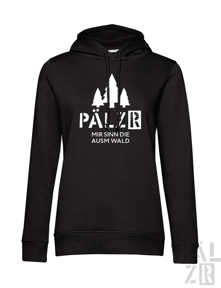 Schwarze Kapuzenjacke mit weißem Text und Design, mit „pälzer“ in fetten Buchstaben über einer Silhouette von Bäumen.