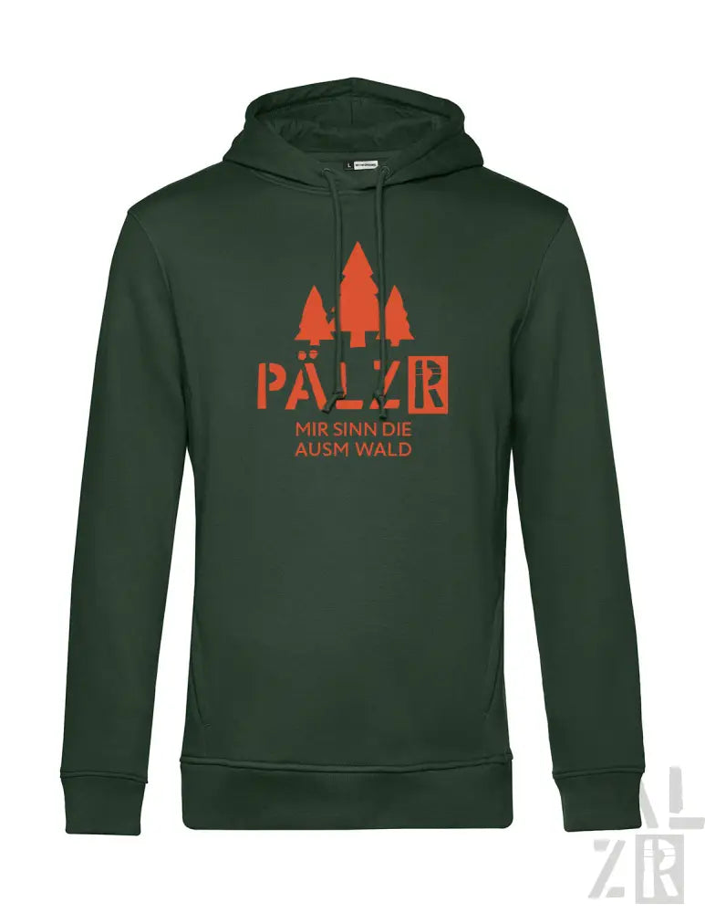 Dunkelgrüner Kapuzenpulli mit orangefarbenem Grafikmotiv mit drei Kiefern und dem Text ’pälz r’ über ’mir sinn die aus m wald.’