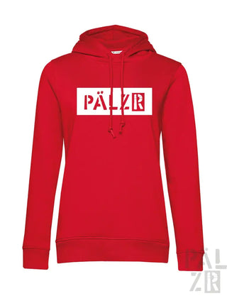 Roter Hoodie mit ‘pälzr’-Logo in weißem Kasten und schwarzem Text.