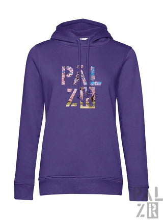 Frauen hoodie in lila mit buntem pal zr muster auf der brust aus weichem sweatstoff in verschiedenen farben