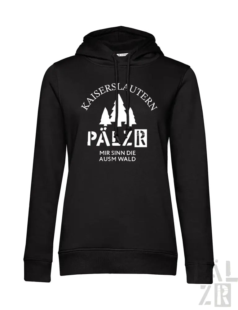Schwarze Hoodie mit weißem Text und Design mit Bäumen.