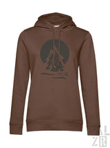 Brauner frauen hoodie pälzrwald zwei mit dunkelgrauem kiefernmotiv und palziii text vorne
