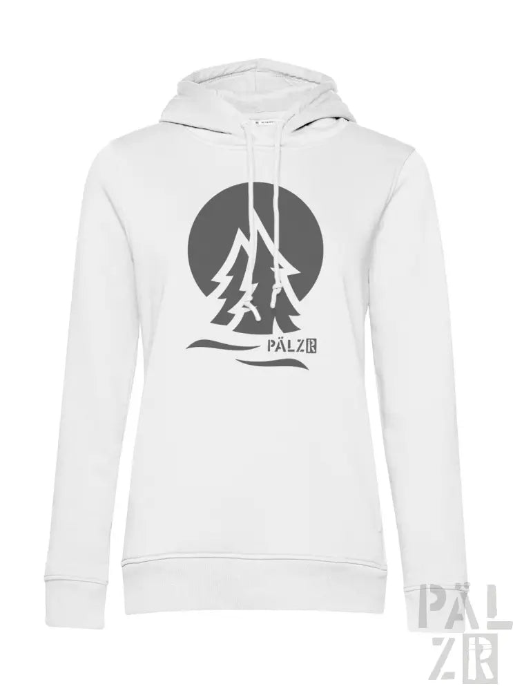 Weiße Hoodie mit schwarzem grafischen Design, das Bäume und den Text ’pálzig’ auf der Vorderseite zeigt.