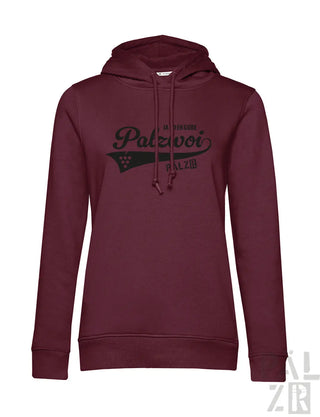 Frauen hoodie palzwoi in dunkelrot mit schwarzem polzwoi schriftzug und weinreben grafik auf der rückenansicht