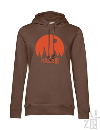 Brauner Hoodie mit orange-schwarzem Design mit dem Text „palz8“.