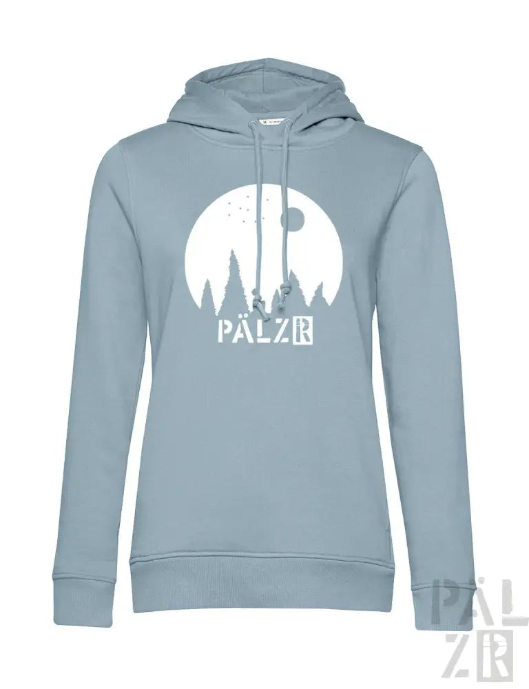 Hellblaue Kapuzenjacke mit weißem Grafikdesign, das Berge und das Wort ’palzir’ in fetten Buchstaben zeigt.