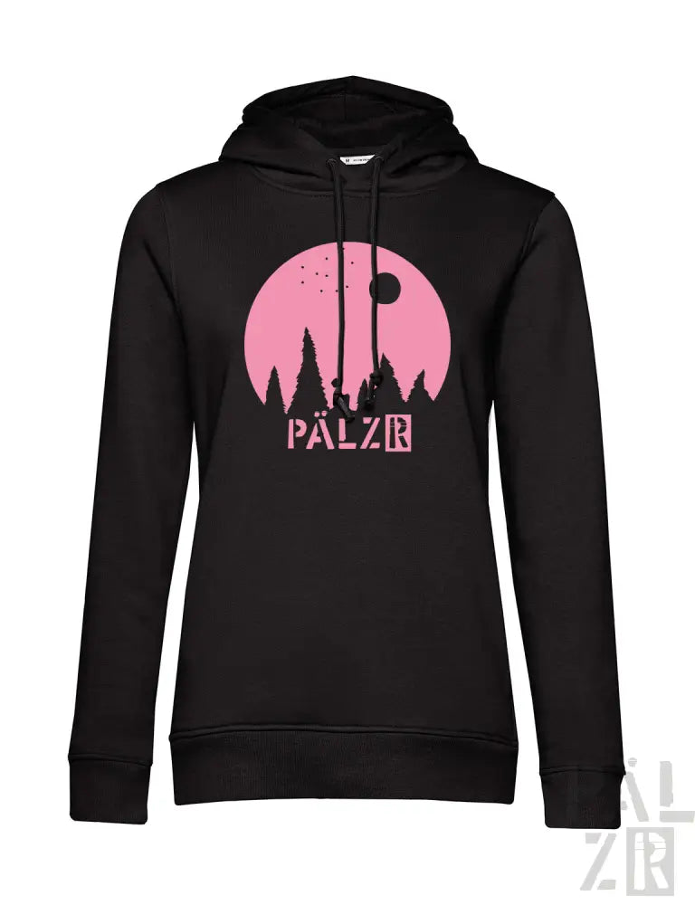 Schwarzes Hoodie mit pink- und weißem Design, das eine Silhouette von Gebäuden, Mond, Sternen und dem Wort ’palzr’ in fetten Buchstaben zeigt.