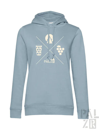 Hellblauer Hoodie mit weingestaltetem Grafikdesign, das ein Glas Rotwein, Trauben und das Wort ’palz’ in Weiß zeigt.