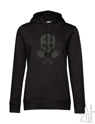 Schwarzer frauen hoodie von weinpirat mit dunkelgrauem schädel und gekreuzten rudern und text på zib