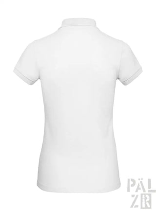 Weißes frauen poloshirt mit kurzem arm, klassischem kragen und sauber gearbeiteter saumkante von weinpirat