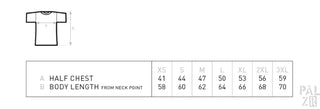 Weißes frauen t-shirt mit rundhalsausschnitt und kurzen ärmeln in größentabelle für brust- und körperlänge