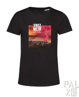 Schwarzes baumwoll-t-shirt frauen mit lebendigem stadion-print unter rosa orangem himmel text frtz wltr stdn weiß