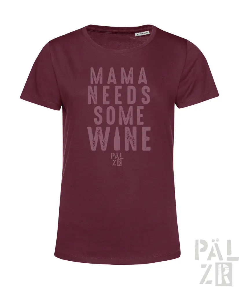 Bordeaux-farbenes kurzärmeliges T-Shirt mit Textdesign „mama braucht etwas Wein’, pälzr Marke.