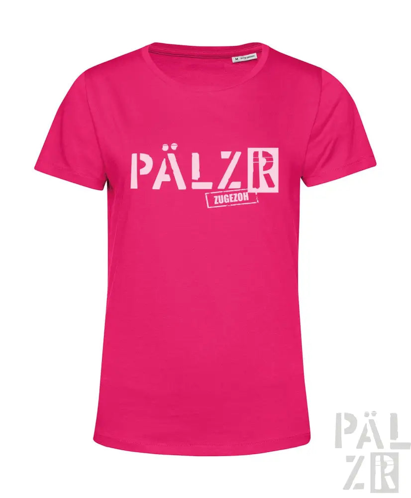Rosa T-Shirt mit ’pälzr’ Logo und Textdesign.