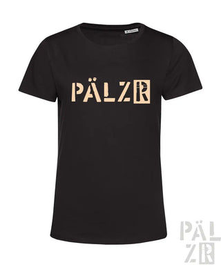 Schwarzes T-Shirt mit ’pälzr’-Logo in Gold- und Weiß-Design, mit einem kleinen Grafikmotiv einer Person auf der rechten Seite.