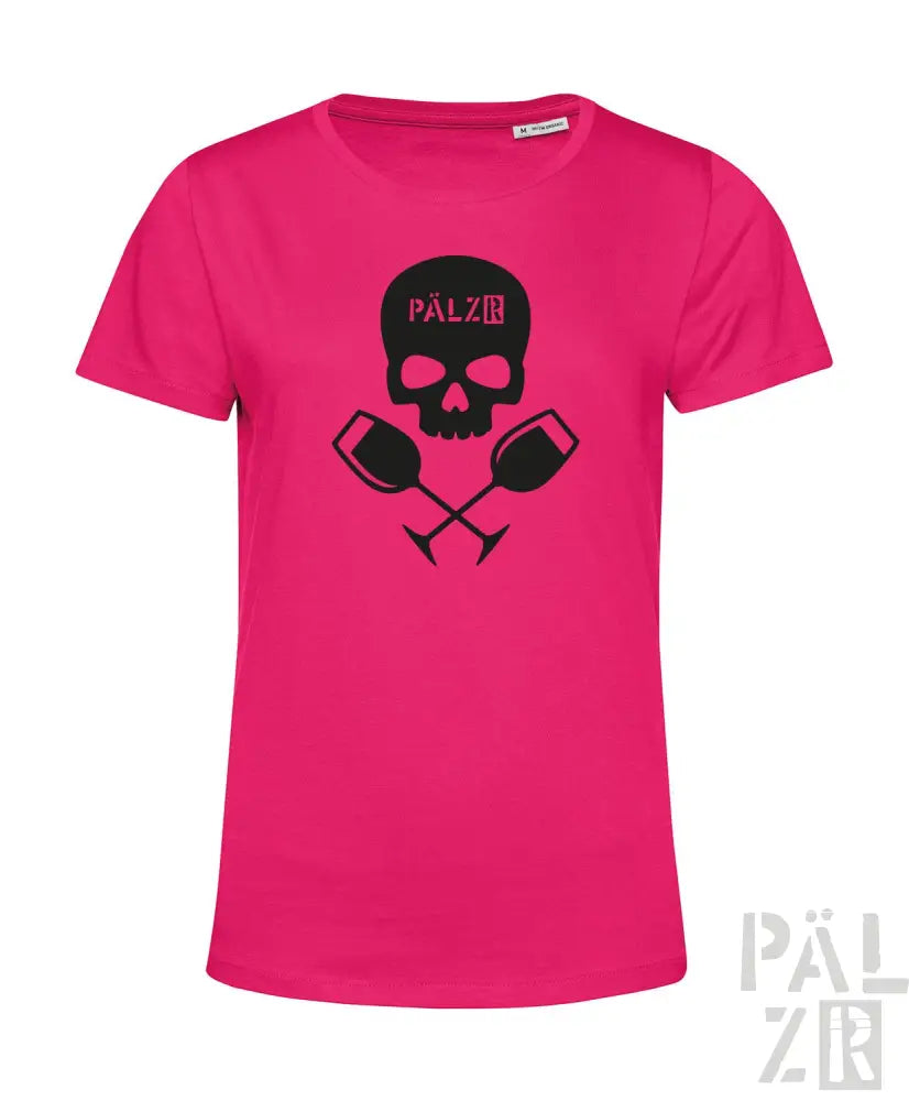 Pink T-Shirt mit Totenkopf- und gekreuzten Streitkolben-Design, schwarzer Text ’palz’ auf der Brust.