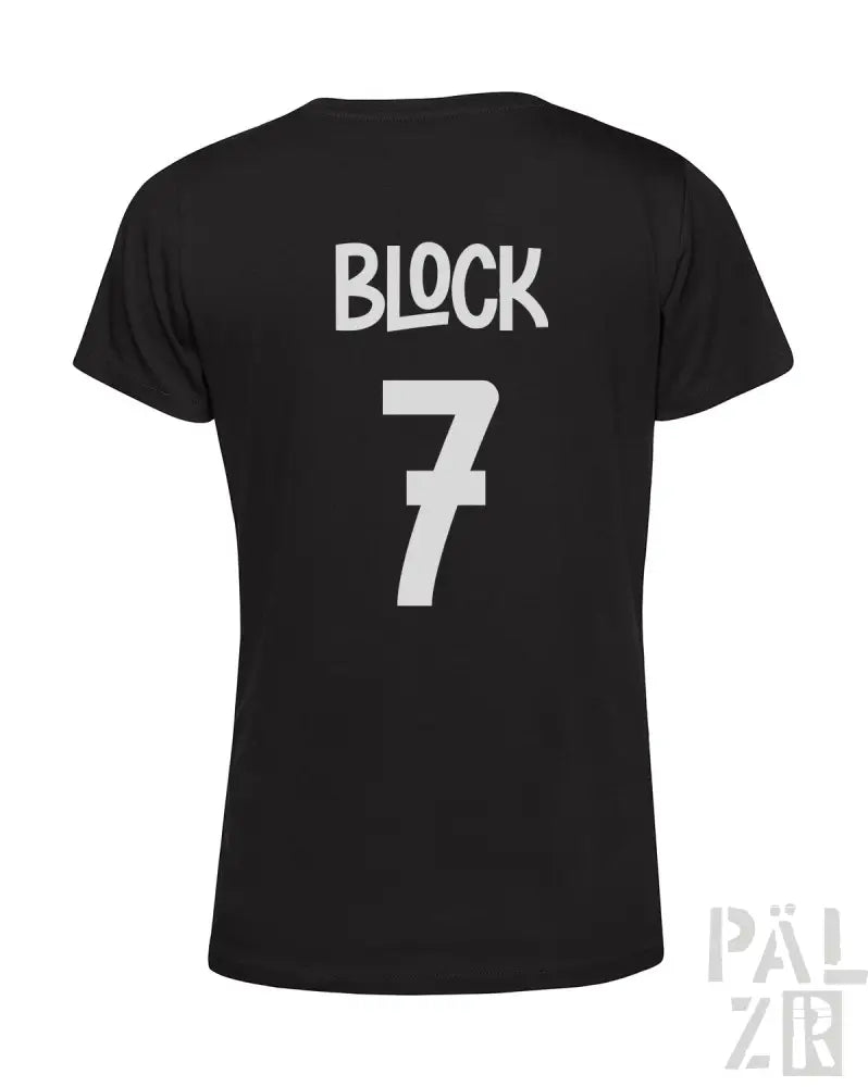 Schwarzes T-Shirt mit ‘Block 7’-Design, weißer Text und Nummer auf der Rückseite.