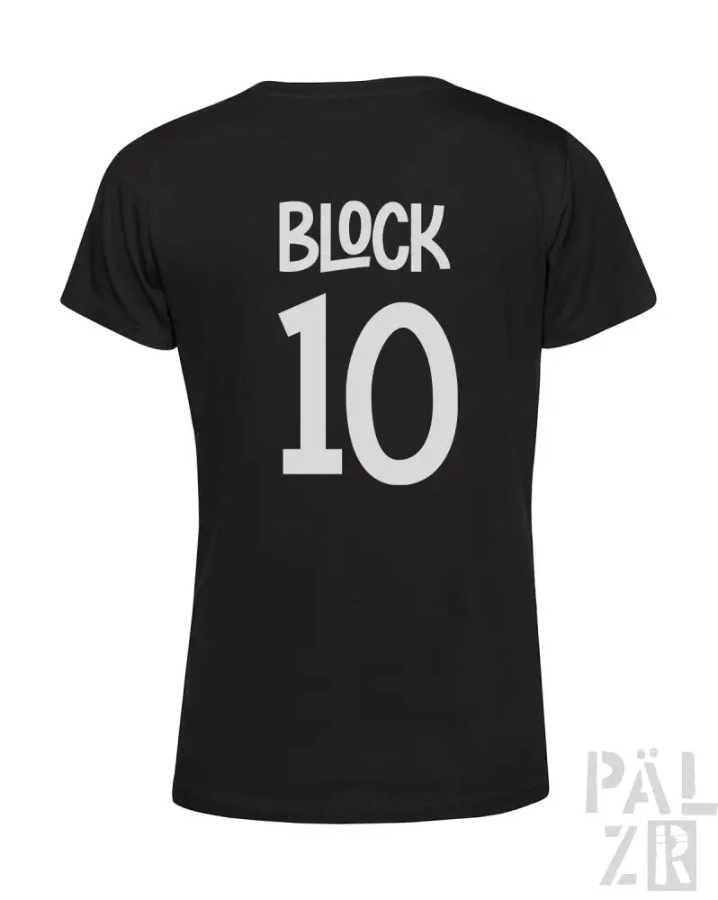 Schwarzes T-Shirt mit ‘Block 10’-Design, weißer Text und Zahlen.