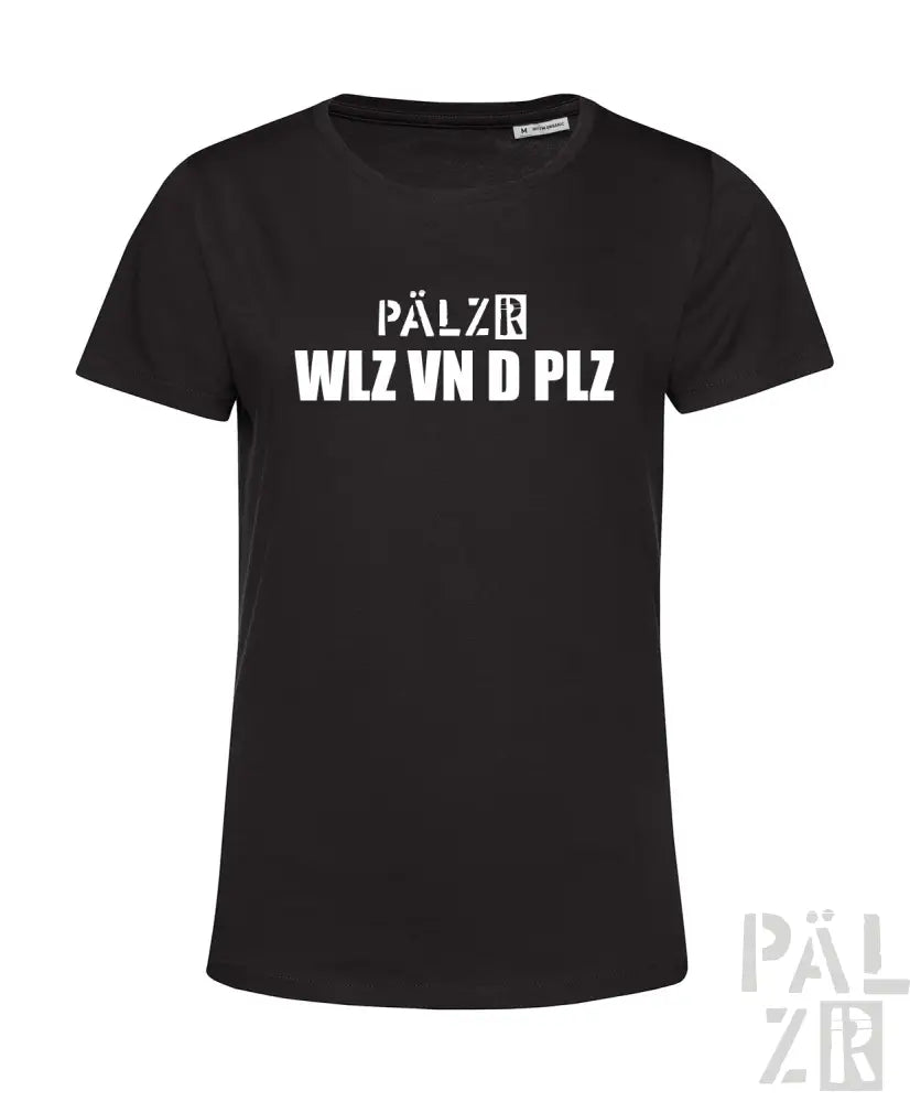 Schwarzes T-Shirt mit weißem Text ’pälzr wlz vn d plz’ und Logo am Ärmel.