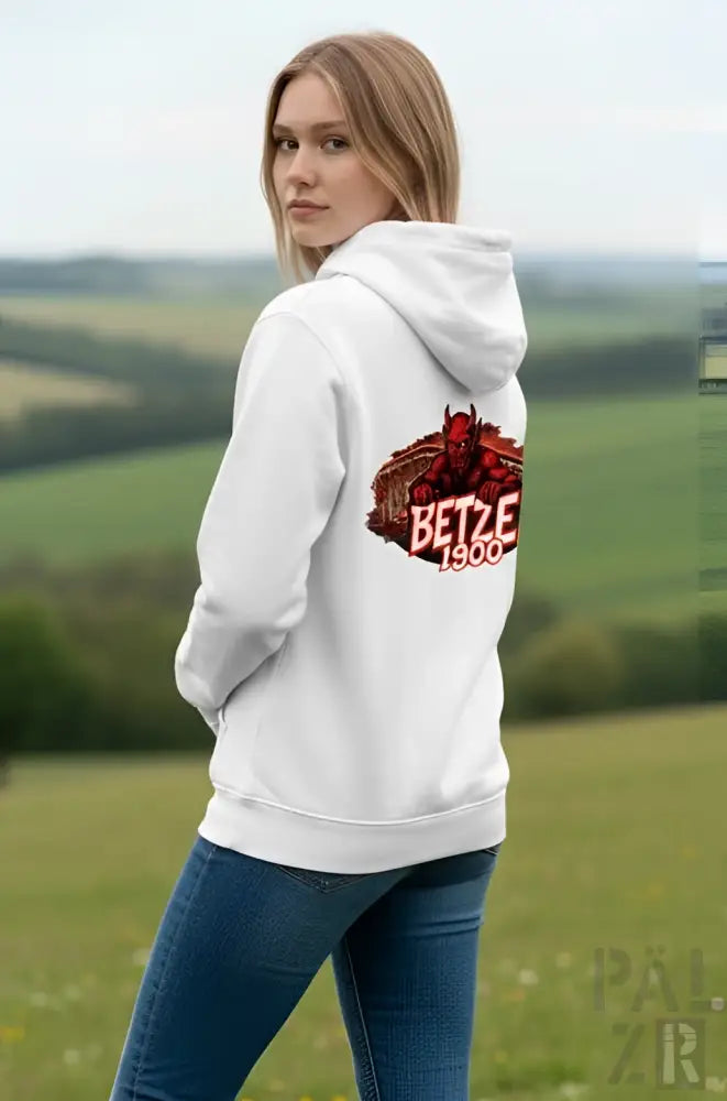 Weiße Hoodie mit rotem Teufel-Grafik und „betze 1900“-Text auf dem Rücken.