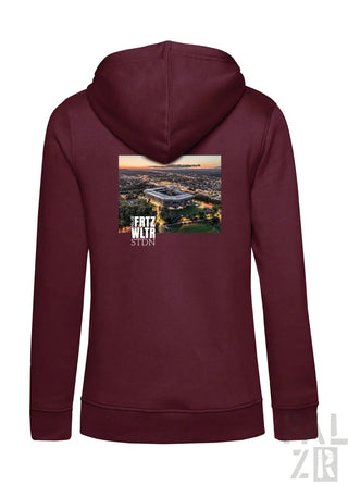 Frauen zip-up hoodie in maroon mit aufdruck einer luftaufnahme vom fritz wtra stadion bei sonnenuntergang