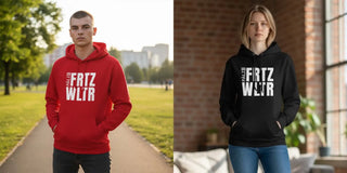 Roter und schwarzer Hoodie mit Textdesign ’fritz wltr’.