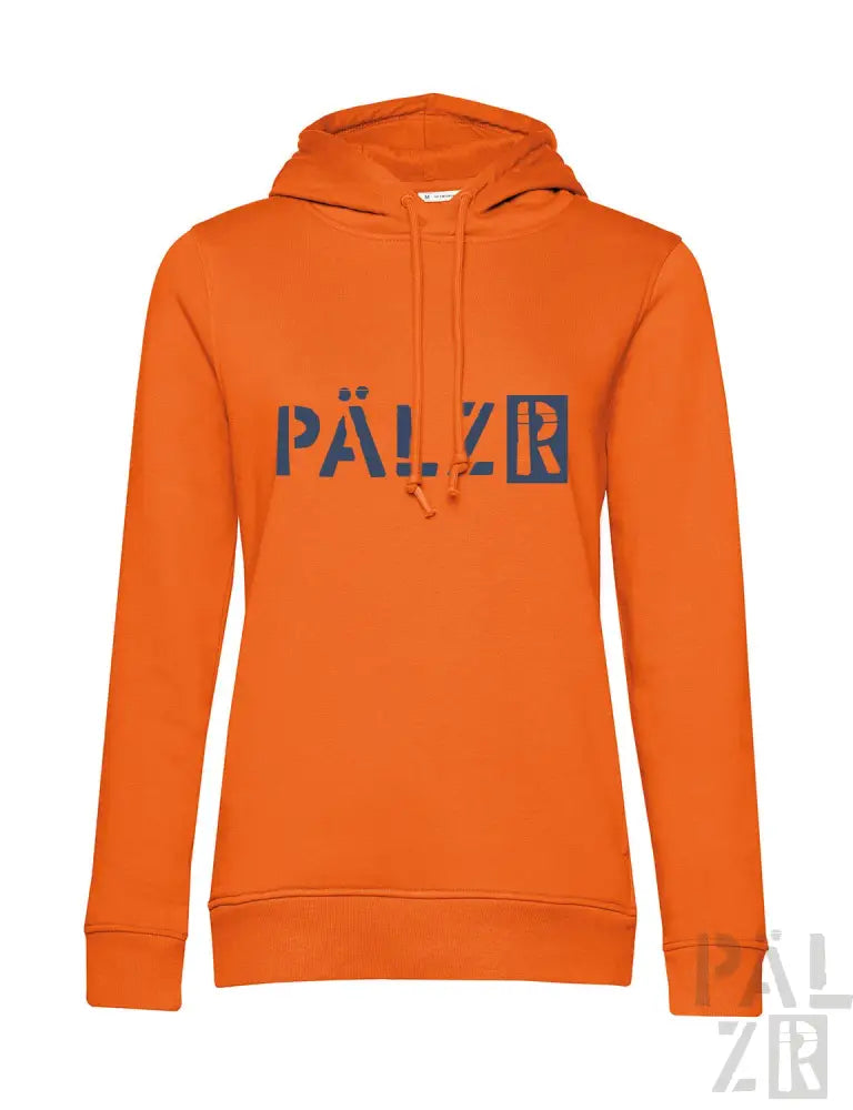 Orange Kapuzenpulli mit ’pälzb’-Logo in marineblau auf der Vorderseite.