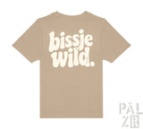 Beige kurzarm kinder t-shirt mit weißem bissje wild print auf der rückseite in verschiedenen farben