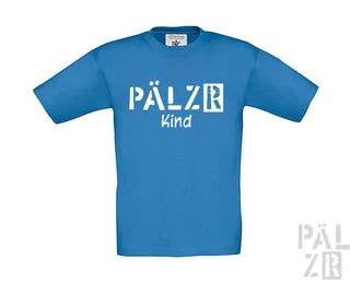 Königsblaues T-Shirt mit ’pälzr kind’ Textdesign, aus Baumwolle gefertigt.