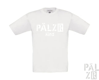 Weißes Baumwoll-T-Shirt mit ’pälzb kind’ Textdesign.