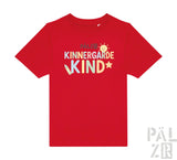Rotes T-Shirt mit ’kinnergarde kind’ Text und Sonnen-Grafik, wahrscheinlich aus Baumwolle oder Polyester-Mischung.
