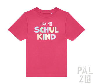 Rosa T-Shirt mit Textdesign „pälzr schulkind“, aus Baumwolle gefertigt.