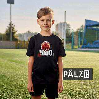 Schwarzes T-Shirt aus dem Jahr 1900 mit rot-weißem Design und einem markanten Logo.