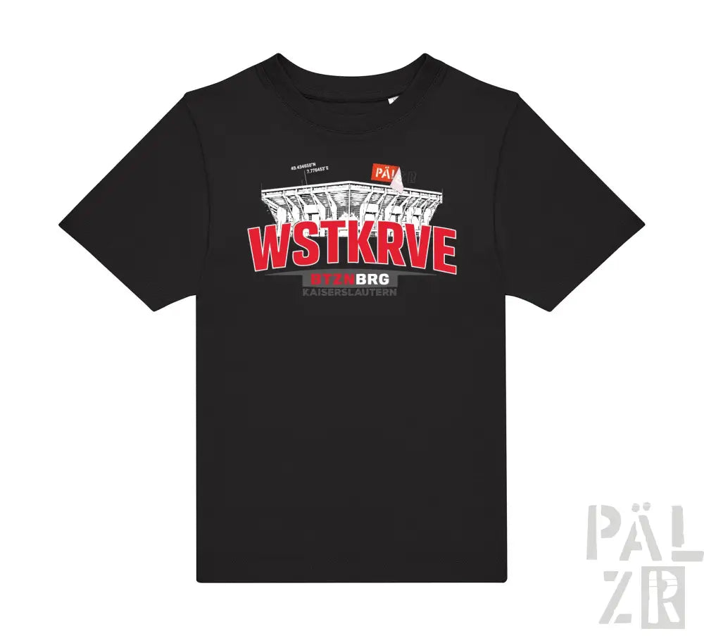 Kinder t-shirt schwarz mit kurzem arm und rotem weißem graphic vom kaiserslautern stadion mit wstkrve schriftzug