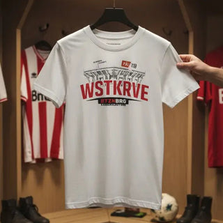Weißes kurzarm kinder t-shirt wstkrve mit rotem und schwarzem grafikdesign stadium und nummer 18