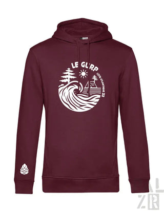 Bordeaux-Farbenes Hoodie mit weißem Wellen- und Baumdesign, Text ’le glrp’, Zapfen-Logo am Ärmel.