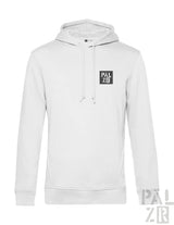 Weiße Kapuzenjacke mit schwarzem Logo und Kordelkapuze.