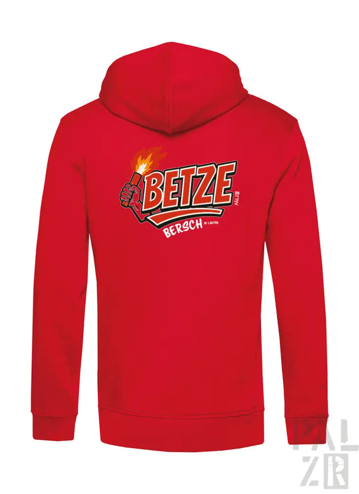 Rote Kapuze mit Betze-Logo und Flammen-Design.