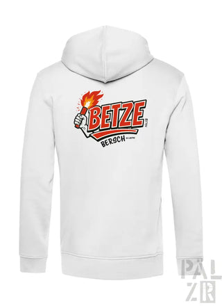 Weiße Hoodie mit ’betze’-Logo und Flammen-Design.