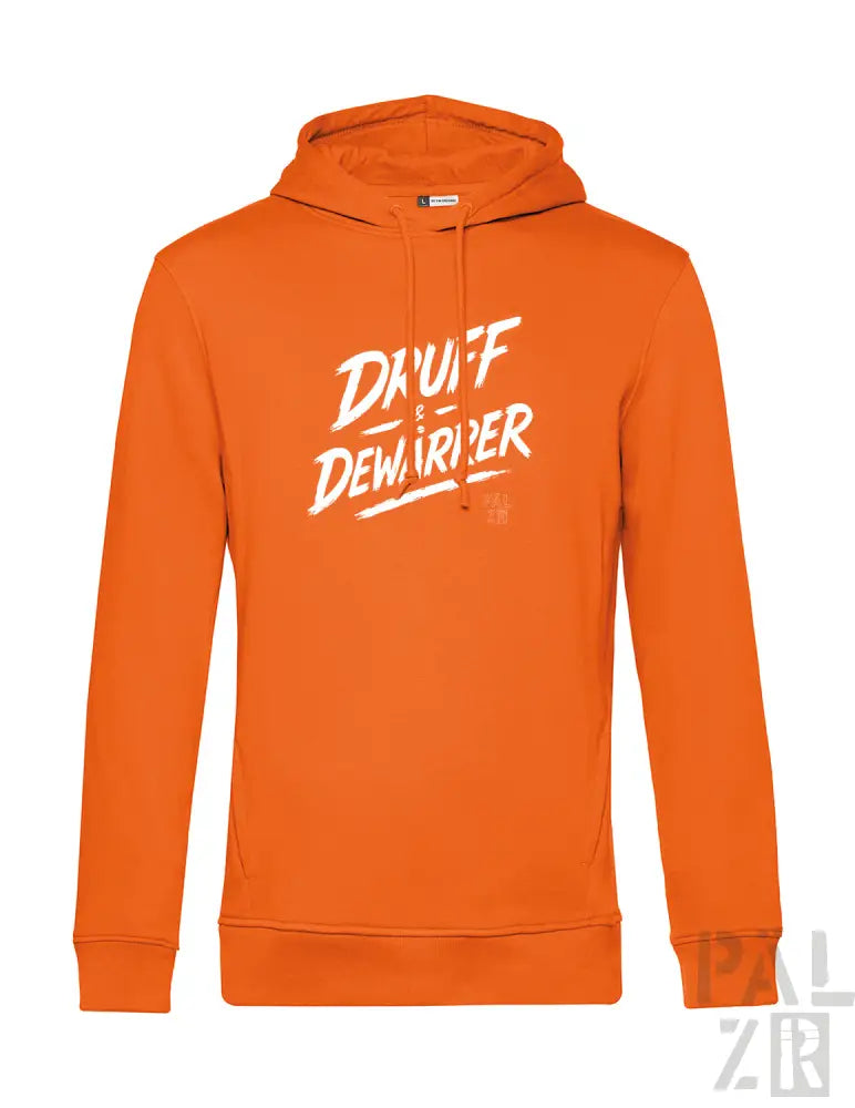 Orangefarbene Kapuzenjacke mit Textdesign „dauw f de warrper“.